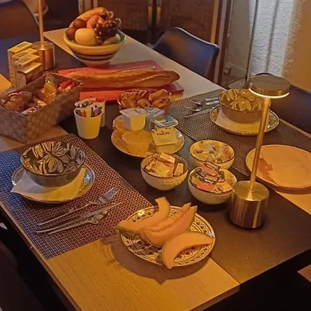 Chez Pet And Jo Bed & Breakfast