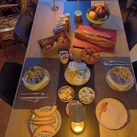 Chez Pet And Jo Bed & Breakfast